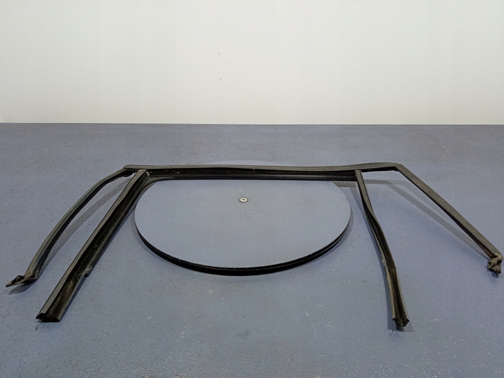 фото №6, Skoda scala прокладка стекло дверь левый задняя 657839431a