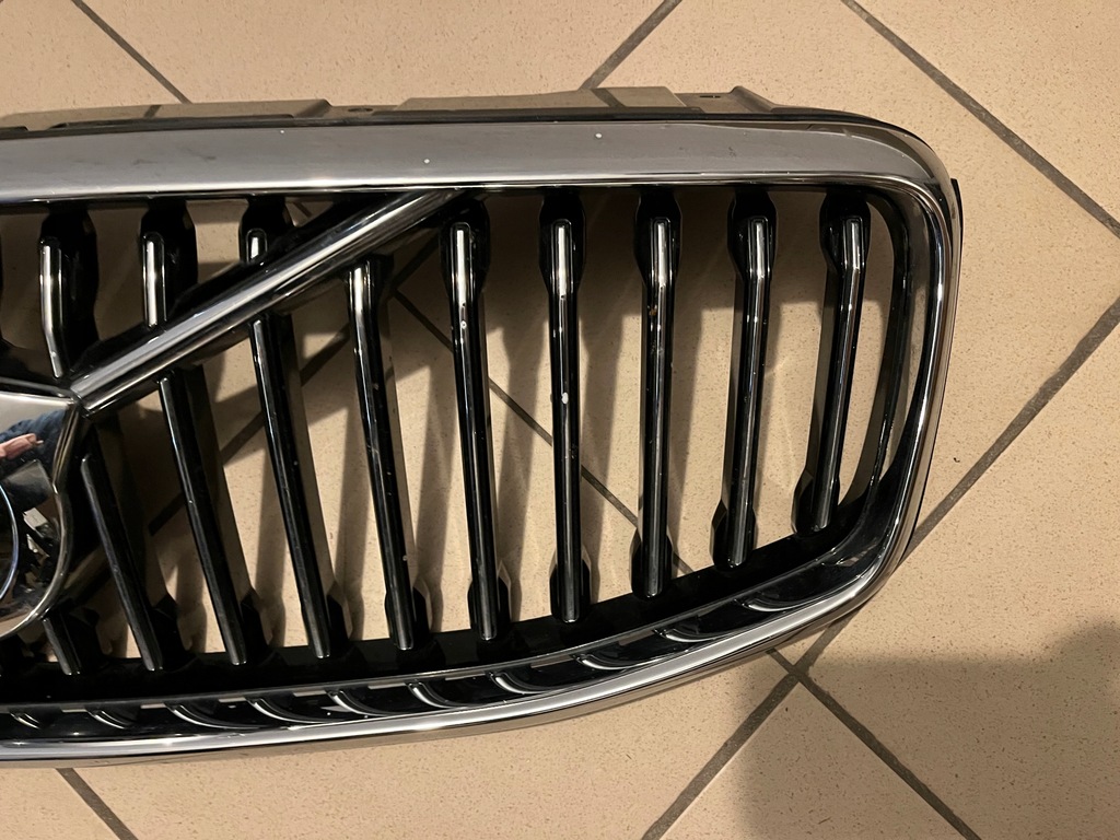 фото №8, Решітка радіатора решітка радіатора решітка бампера volvo xc60 ii 2 17-