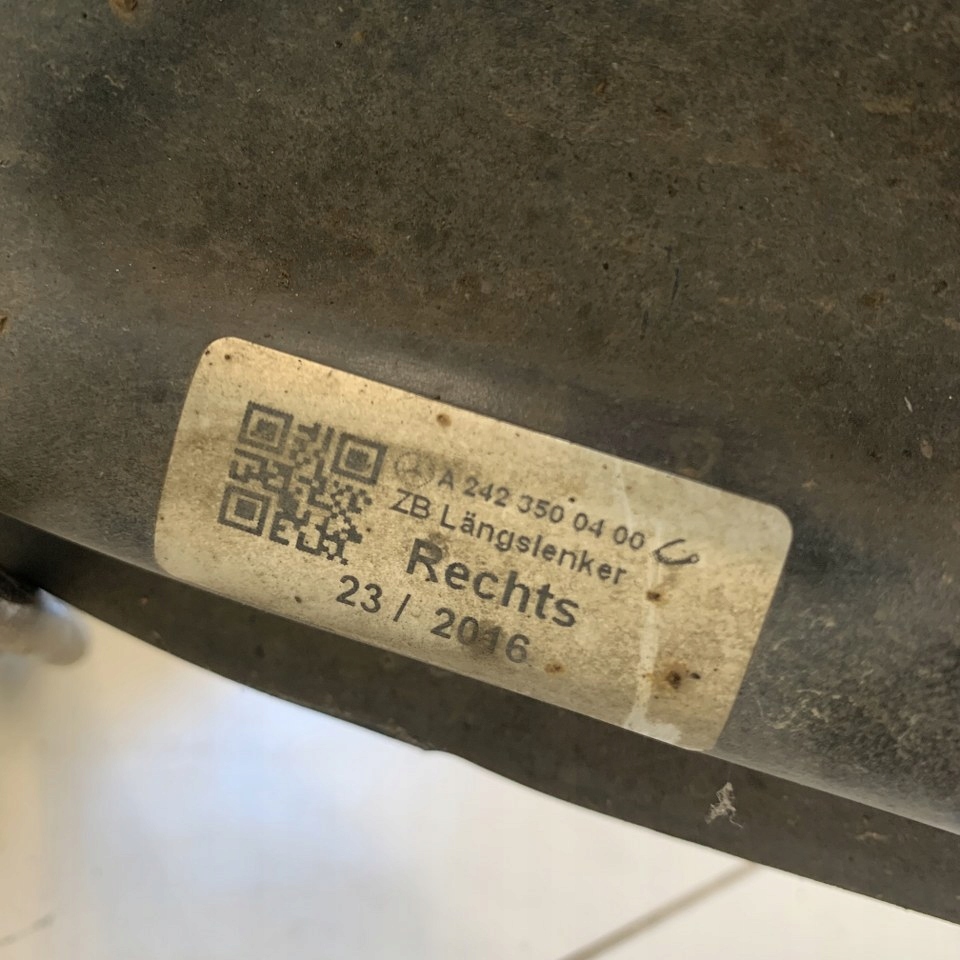 Поворотный кулак правая задний  комплект подвеска амортизатор mercedes gla w156 16r Оригинал