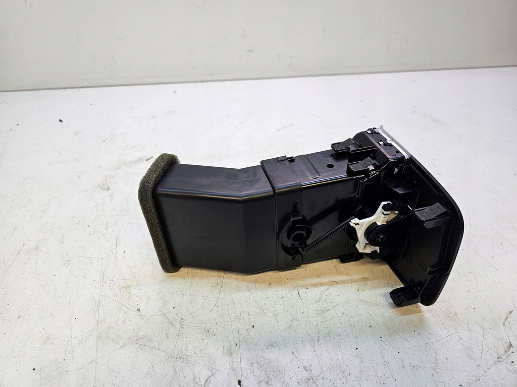 фото №5, Решётка обдув средняя задняя audi a3 8v 8v0819203a