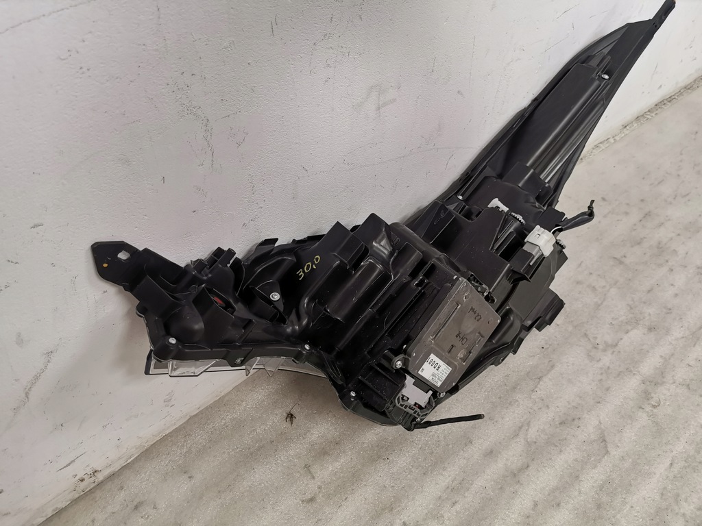 фото №9, Лампа передняя правая toyota c-hr full led