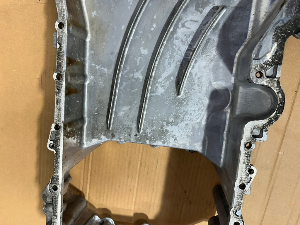 Піддон масляна, піддон оливи, mercedes a6560140600 Недорого