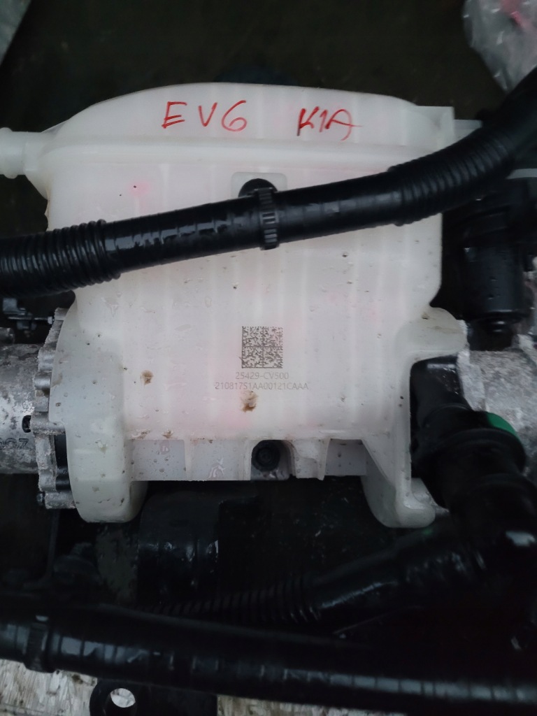фото №1, Kia ev6 бачок расширительный помпа клапан