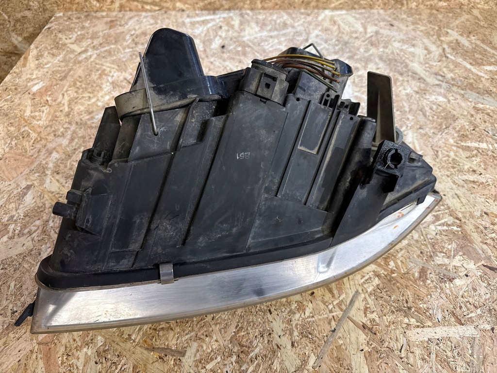 фото №9, Audi a6 s6 c5 4b 1998 перед сторона правая лампа передняя