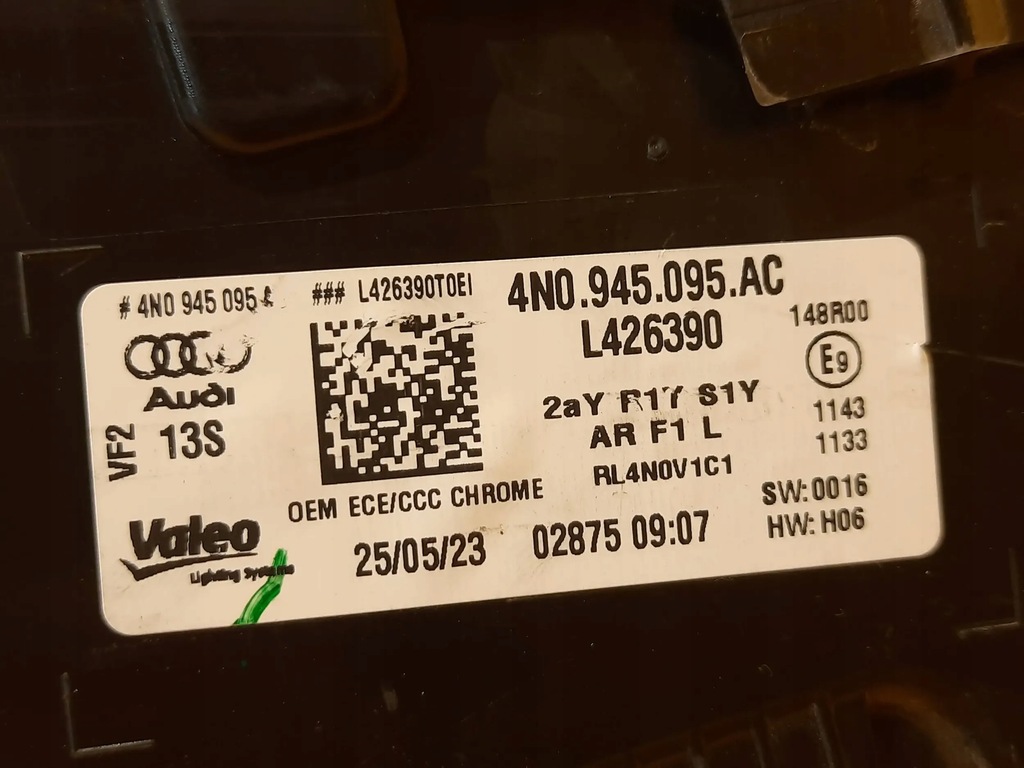 фото №15, Audi a8 s8 d5 lift лампа задня накладка 4n0945095ac