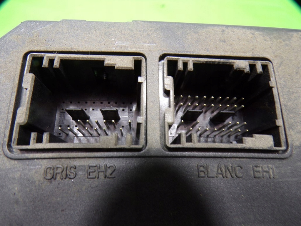 фото №6, Citroen c3 pluriel 1.6 16v коробка модуль предохранителей bsi 118085300i