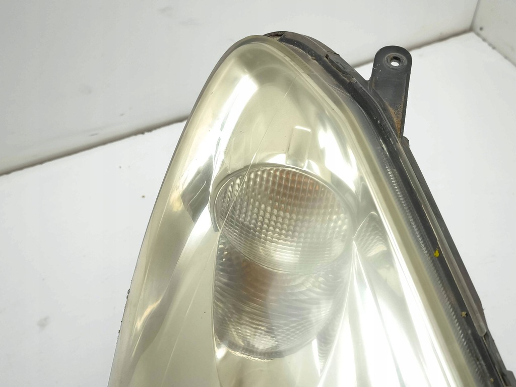 фото №15, Toyota corolla verso ar10 2007 права сторона лампи передні