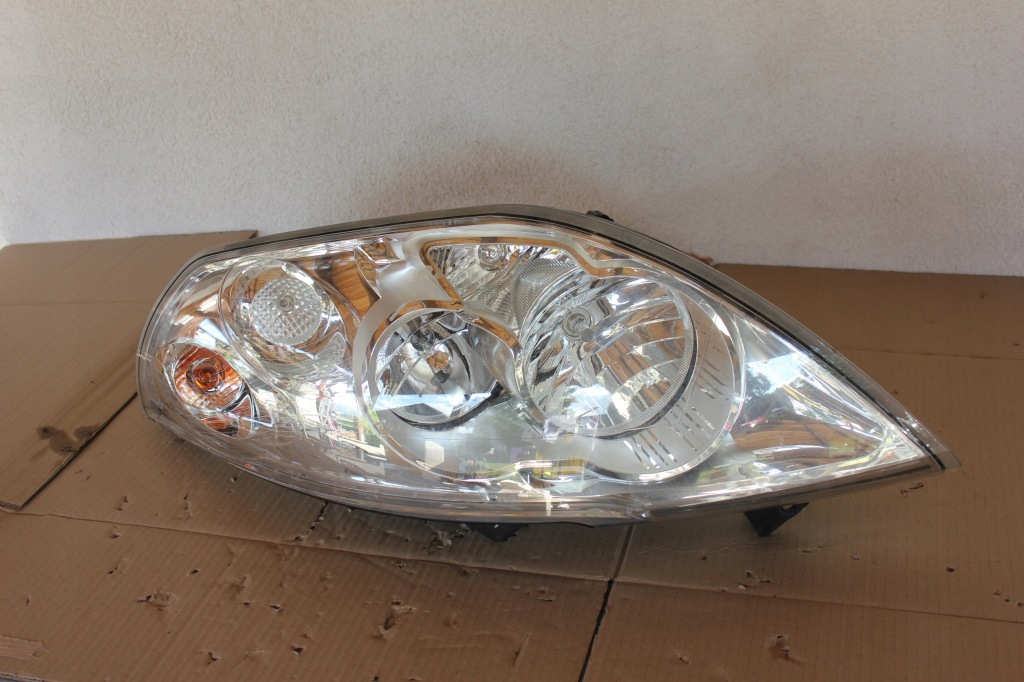 Купить Opel movano b фара левая передняя