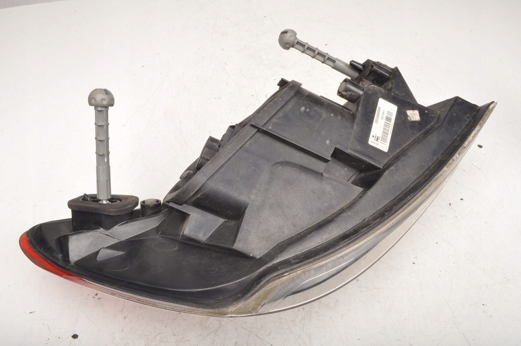 фото №7, Renault megane iii лампа права задня 265500008r