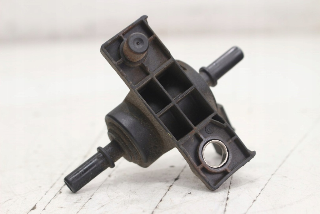 Клапан вакууму 8200849747 renault megane 3 1.5 dci Зі Шроту