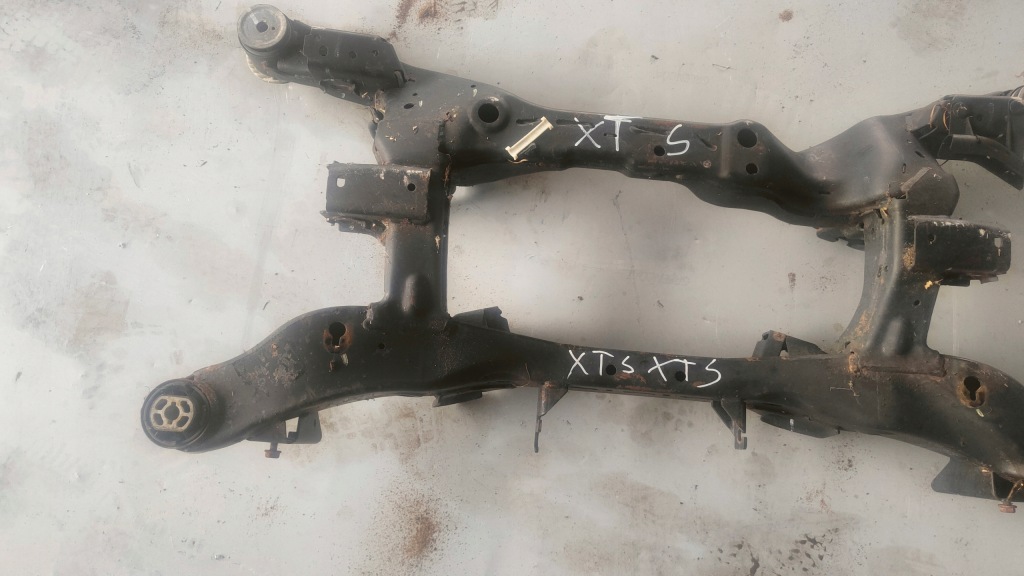 Подрамник подрамник подрамник балка подвеска задний  cadillac xts 2014r с Разборки