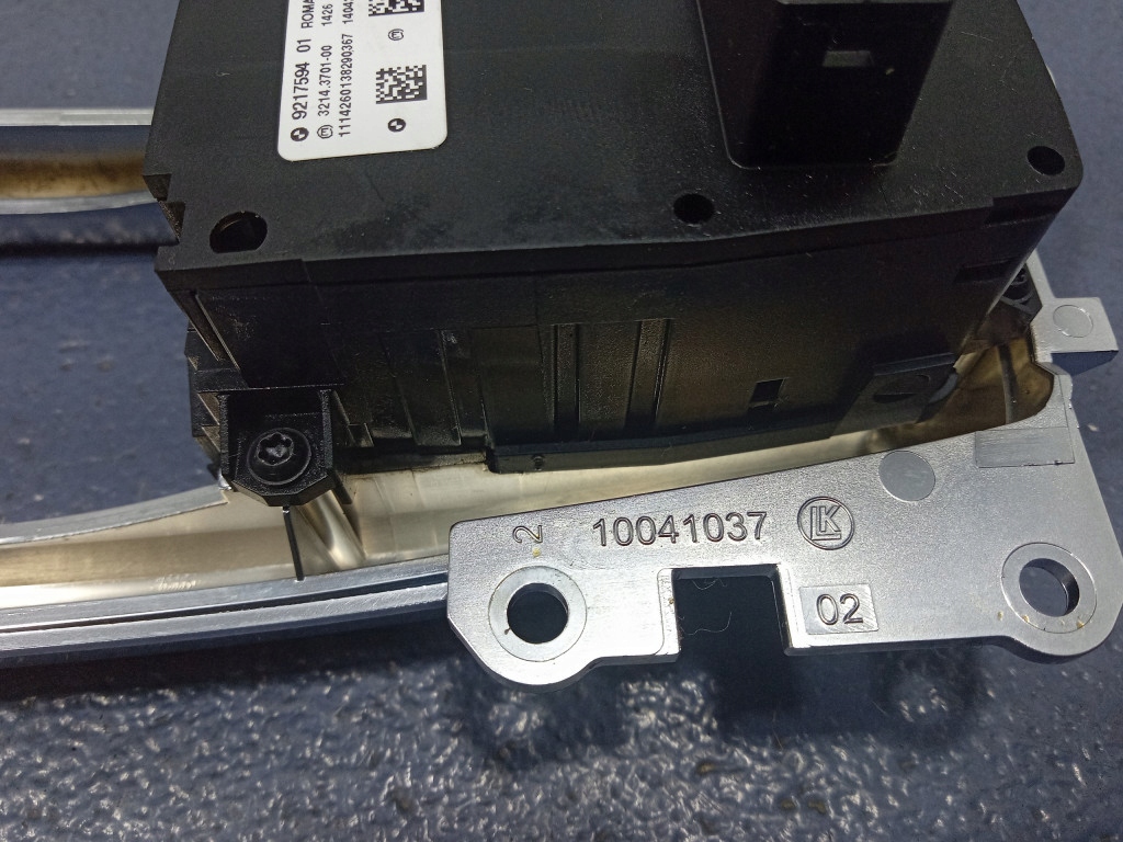 фото №6, Bmw 6 f13 захист рамка домкрата важіль перемикання передач 10041037