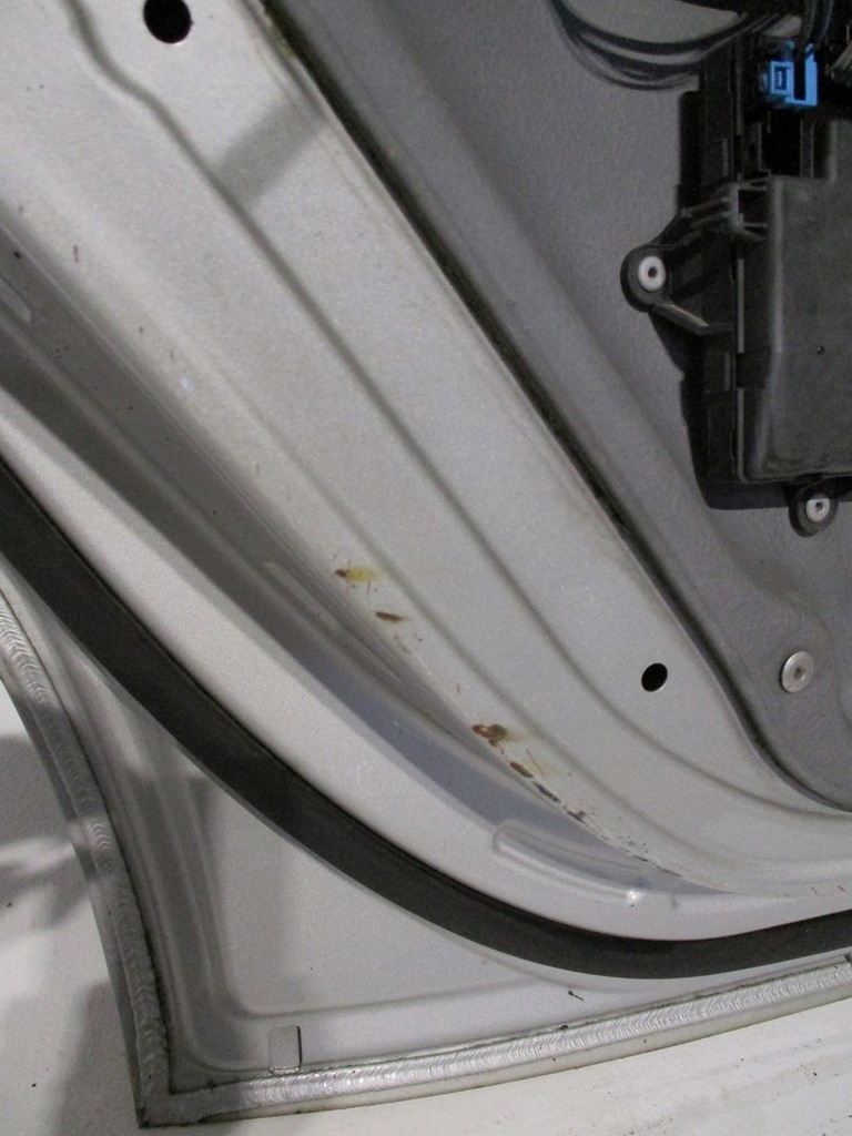 фото №12, Дверь левая задние mercedes 169