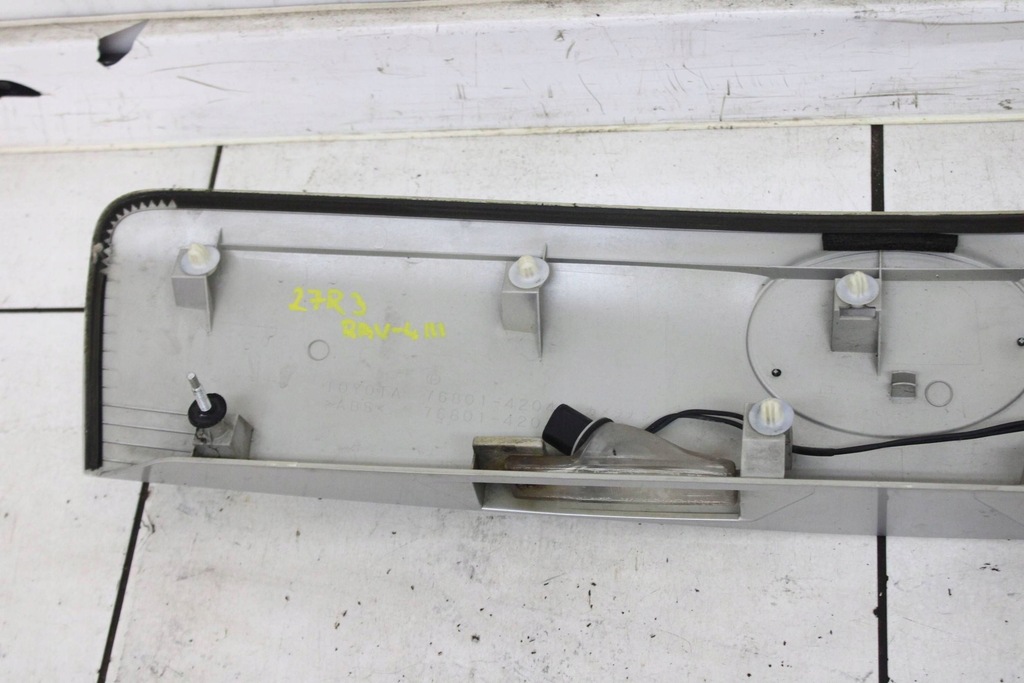 фото №8, Toyota rav4 iii 05r- накладка молдинг кришки багажника задня 1f7