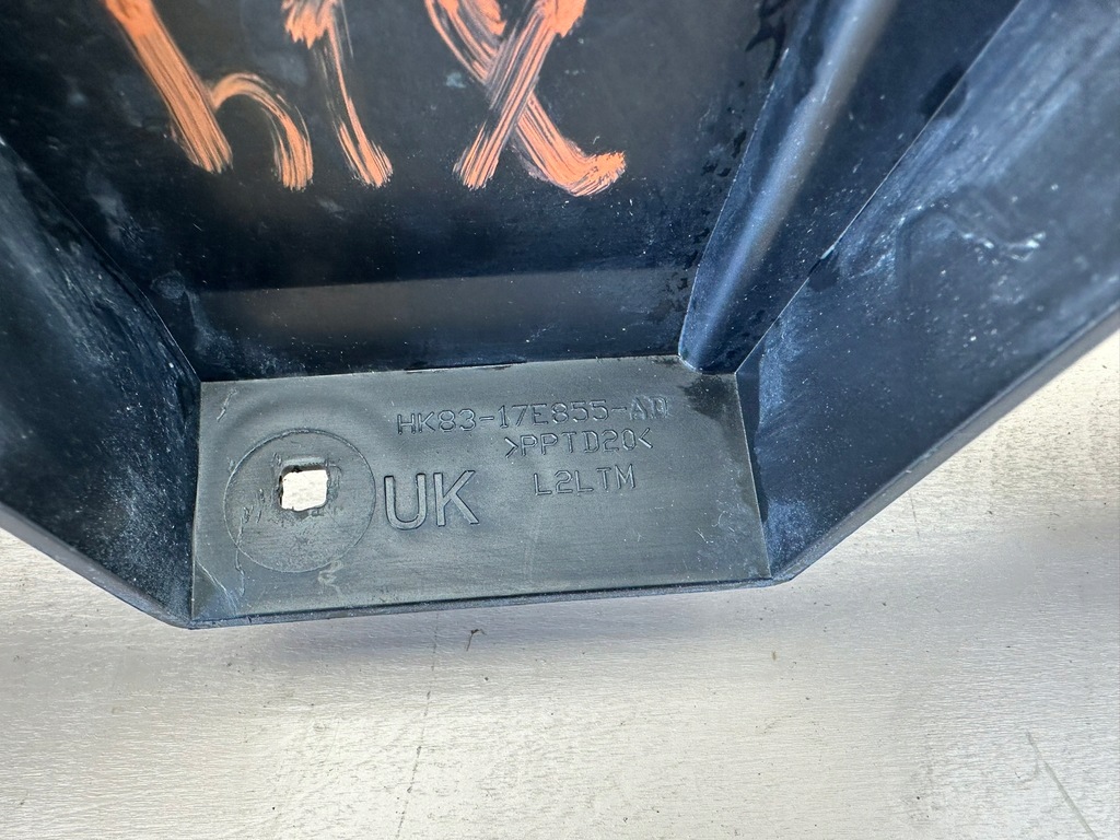 фото №15, Jaguar f-pace 16r- напрямна задня кронштейн бампера задні hk83-17e855-ad