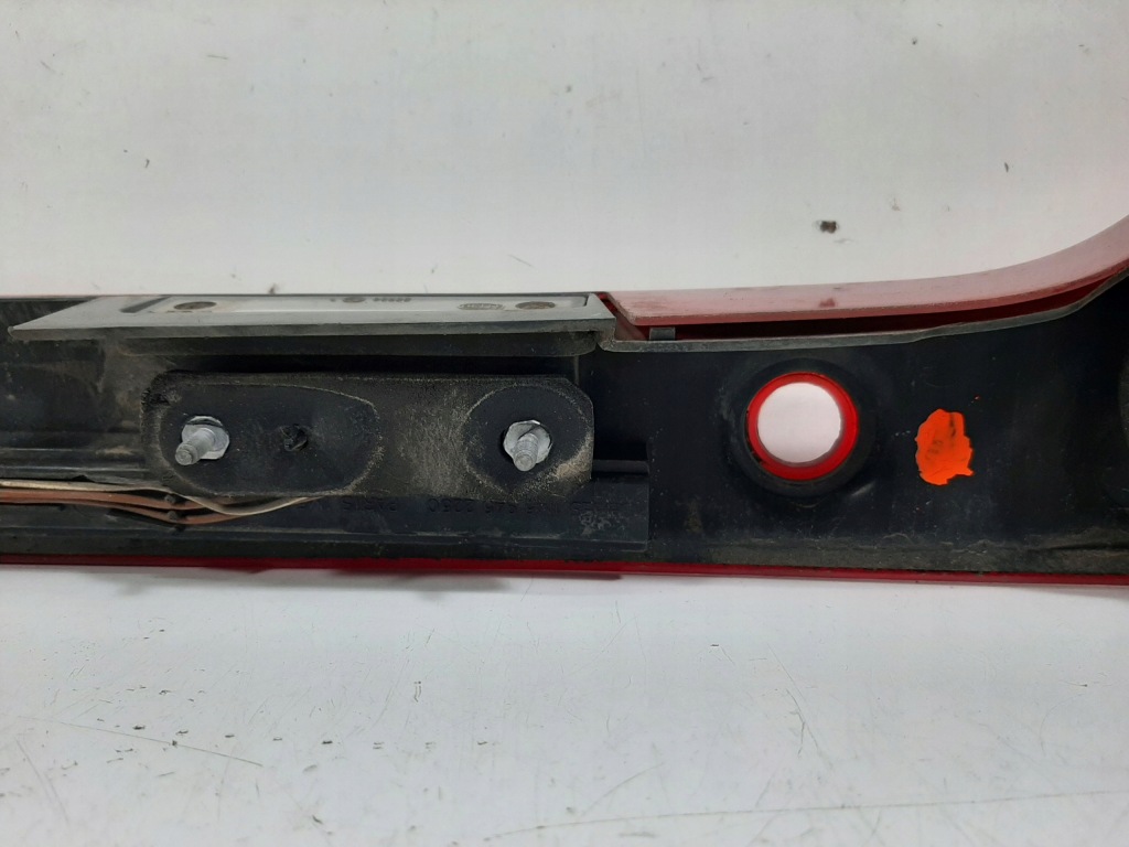 фото №12, Seat toledo ii 99r накладка крышки задняя лампы крышки багажника 1m5945225c