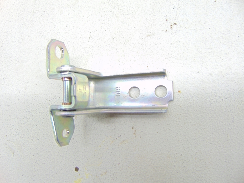 фото №1, Петлі двері лівий перед suzuki swift vi mk8 новий