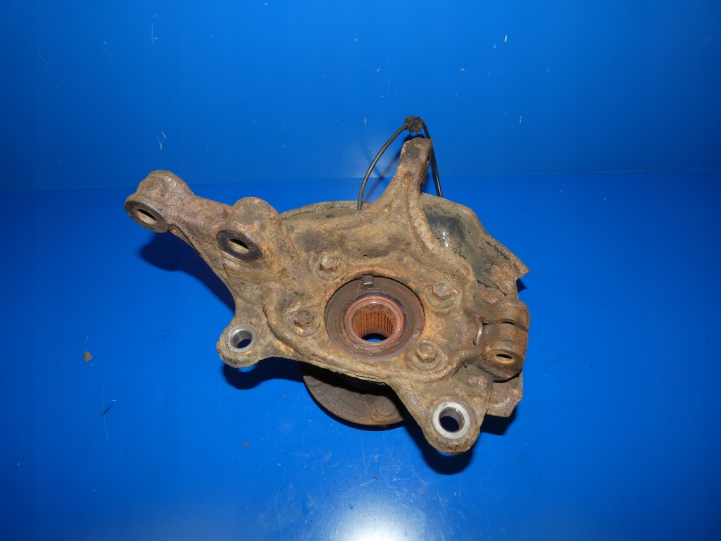 фото №2, Mazda 3 iii bm 13- поворотный кулак ступица правый перед