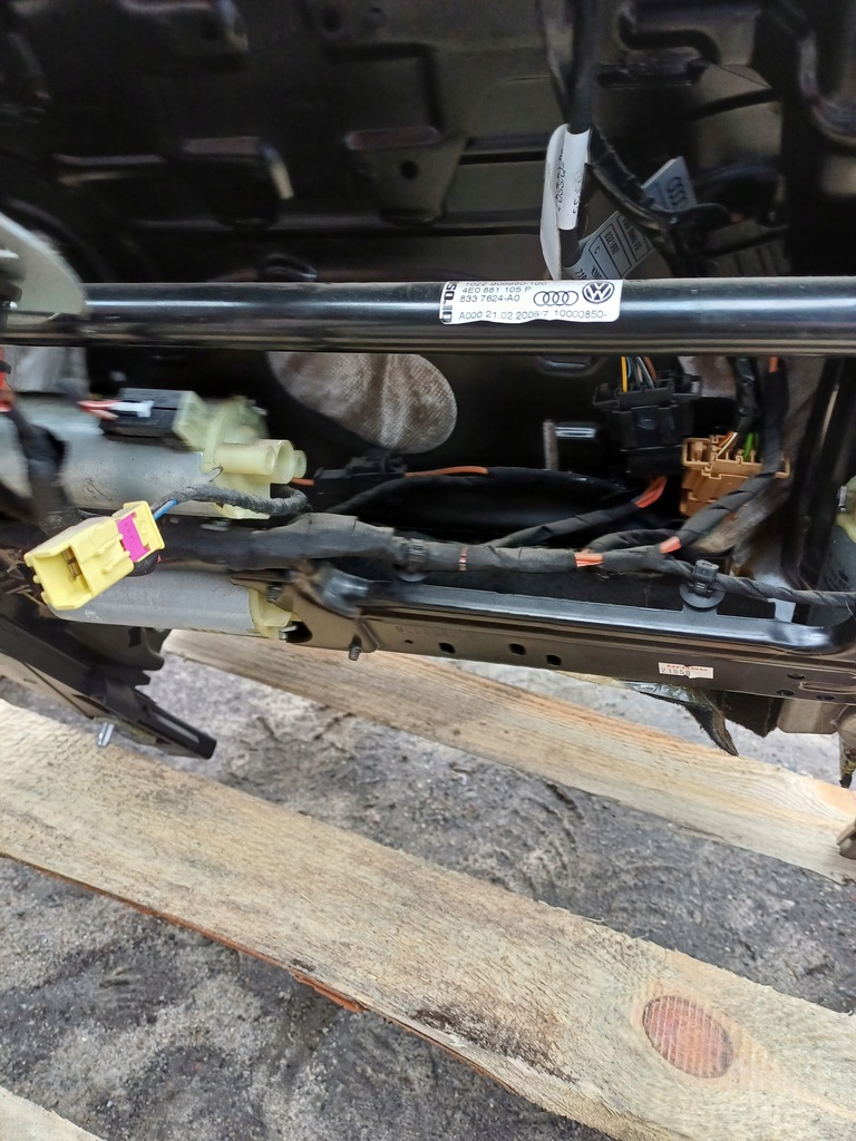 фото №9, Audi a8 d3 сидіння лівий водія шкіряний шкіра каркас