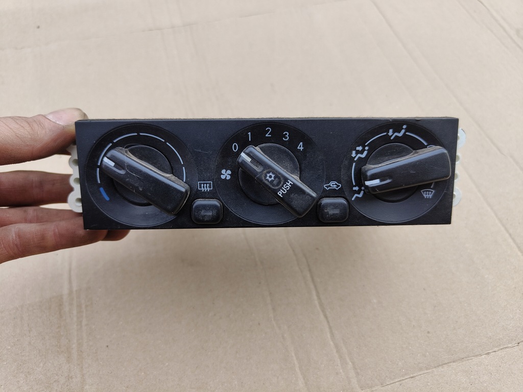 фото №1, Панель обдув mitsubishi space star i eu