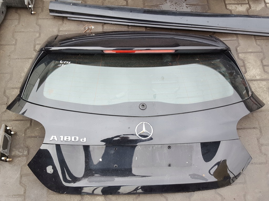 фото №1, Mercedes a klasa w176 15r- кришка багажника багажника задня 191