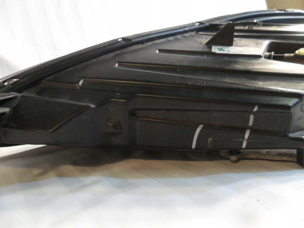 Tesla model s рестайлінг  фара правий перед 1053575-00-c Недорого