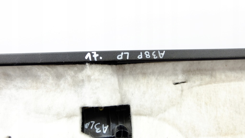 фото №8, Audi a3 8p обивка обшивка дверь левый перед