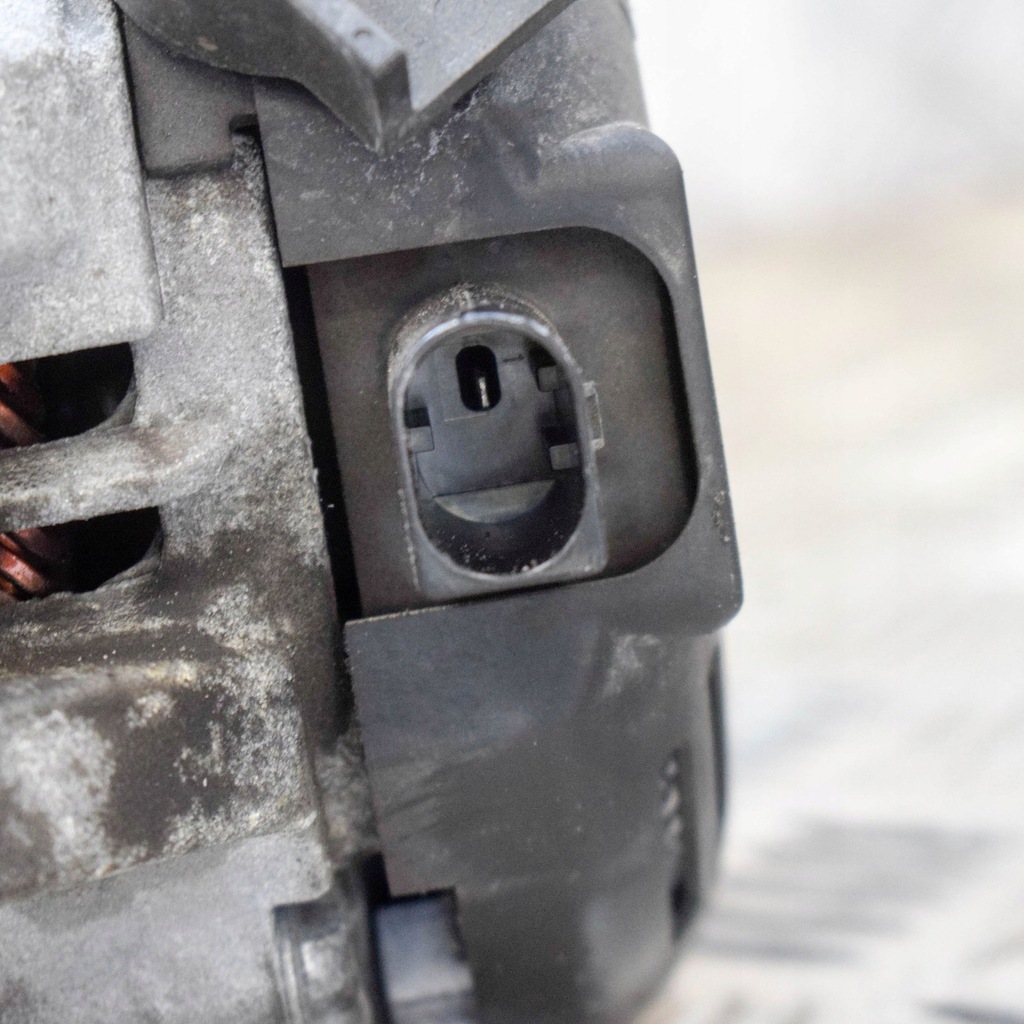 фото №5, Bmw 3 e90 e91 2009 генератор