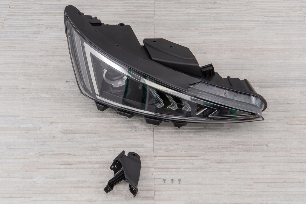 фото №14, Hyundai elantra vi ad 2018-2020 лампа передняя правая 92102f2500