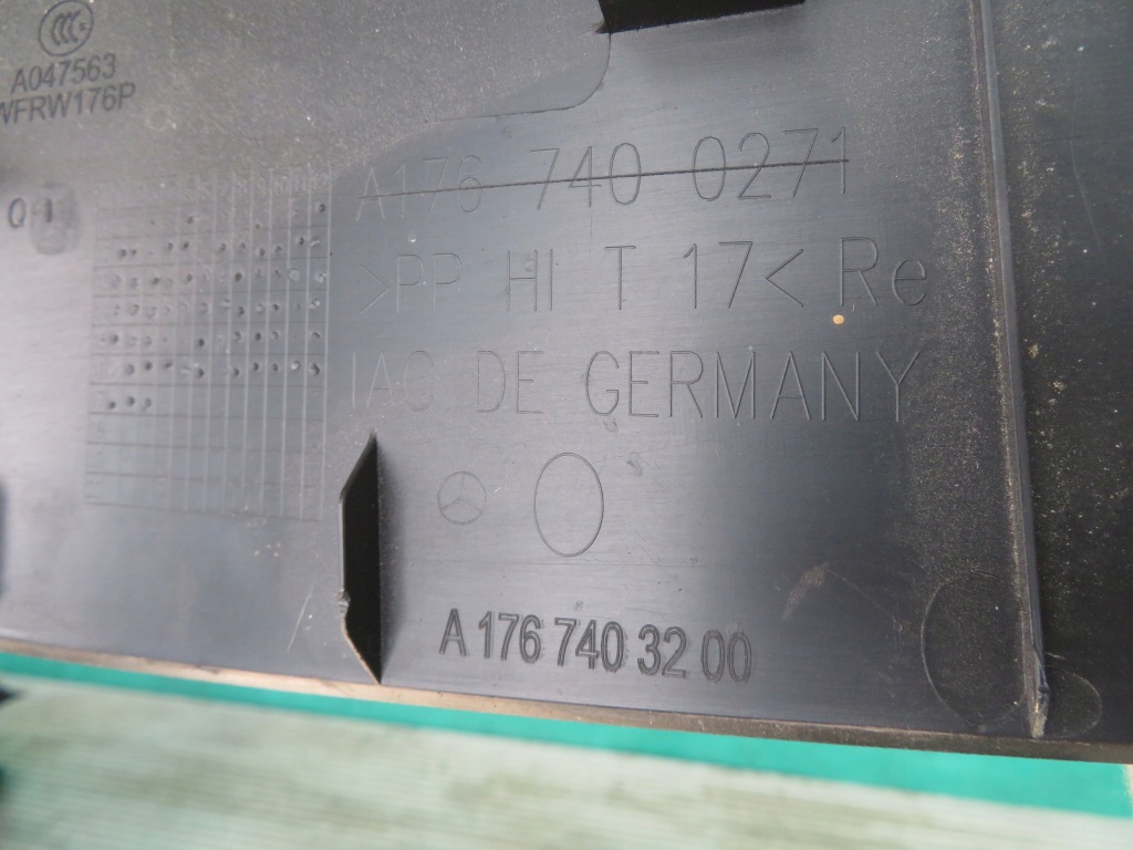 фото №12, Оббивка кришки багажника mercedes w176 amg 17r