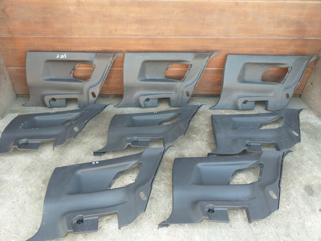 фото №1, Toyota celica v 5 обшивка задняя задний сиденье правый