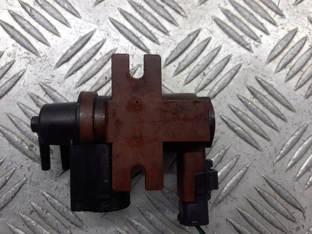 фото №1, Клапан вакуумa volvo v50 2.0 d 6g9q-9e882-ca