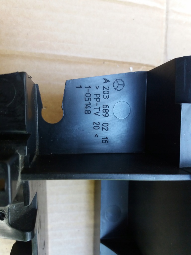 фото №3, Рамка радио mercedes w203 c-klasa a2036890216