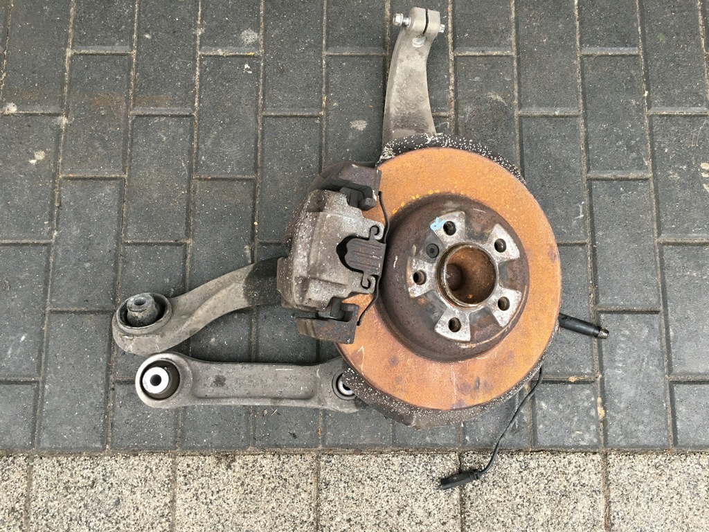 фото №1, Амортизационная стойка поворотный кулак перед bmw 5 f10 2.0 d