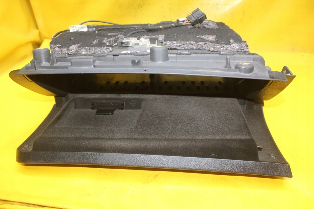 Купить Бардачок пассажира allroad audi a6 c6 4f1857035bf