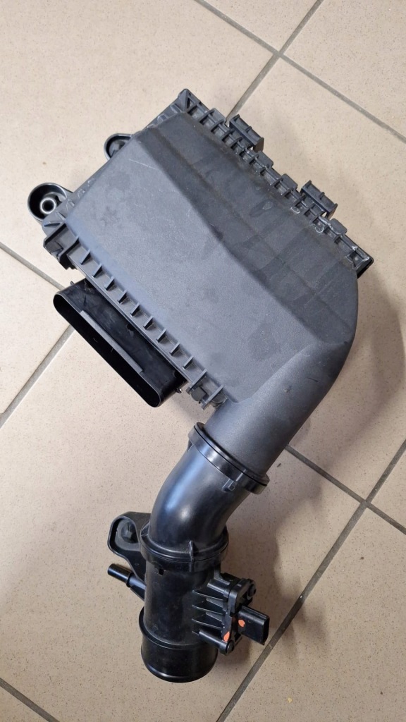 фото №1, Корпус фільтра повітря renault austral e-tech 165003299r