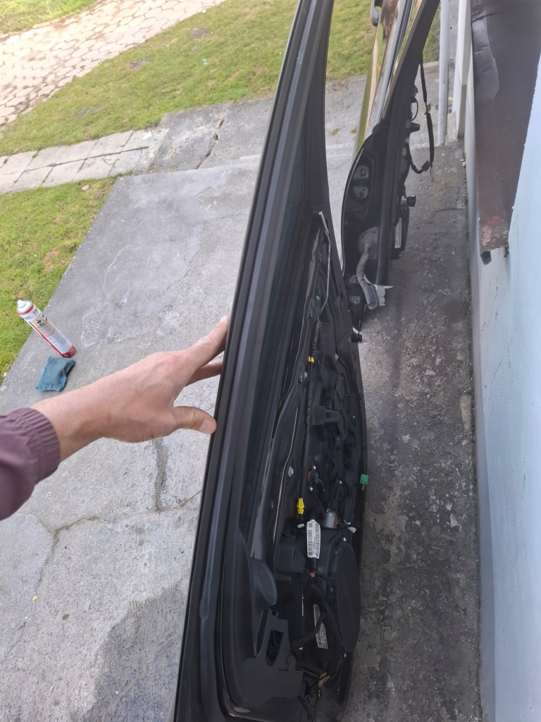 Дверь правое  задняя задняя dodge durango 2014-2025- рестайлинг  pxj Киев