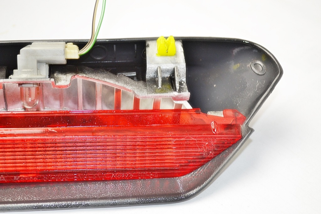 фото №5, Yaris i lift світло стоп-сигнал стоп з кришки задній задня