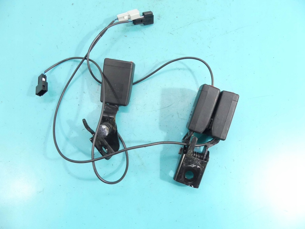 фото №1, Защёлки клипсы ремней задняя kpl chevrolet malibu iv