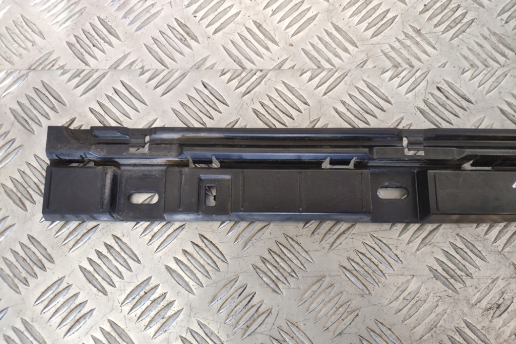 фото №11, Задние правое кронштейн порог bmw 7 f01, f02 7187102 4.4l бензиновый 298kw