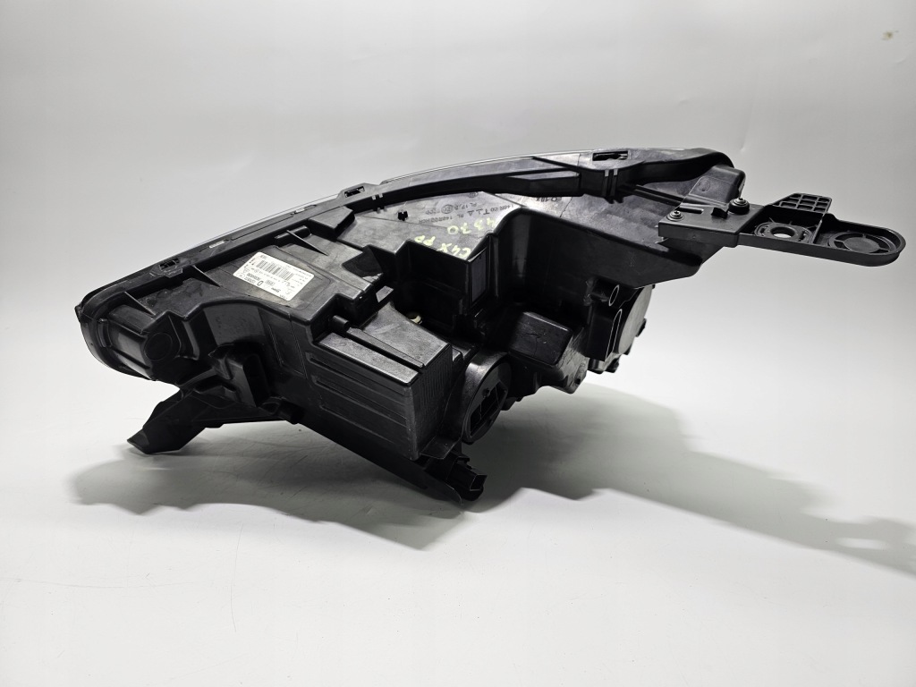 фото №13, Лампа full led правый перед citroen c4 iii x 20- #4370