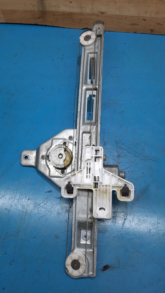 фото №2, Подъемник стекло правый задняя jeep patriot 06-17r