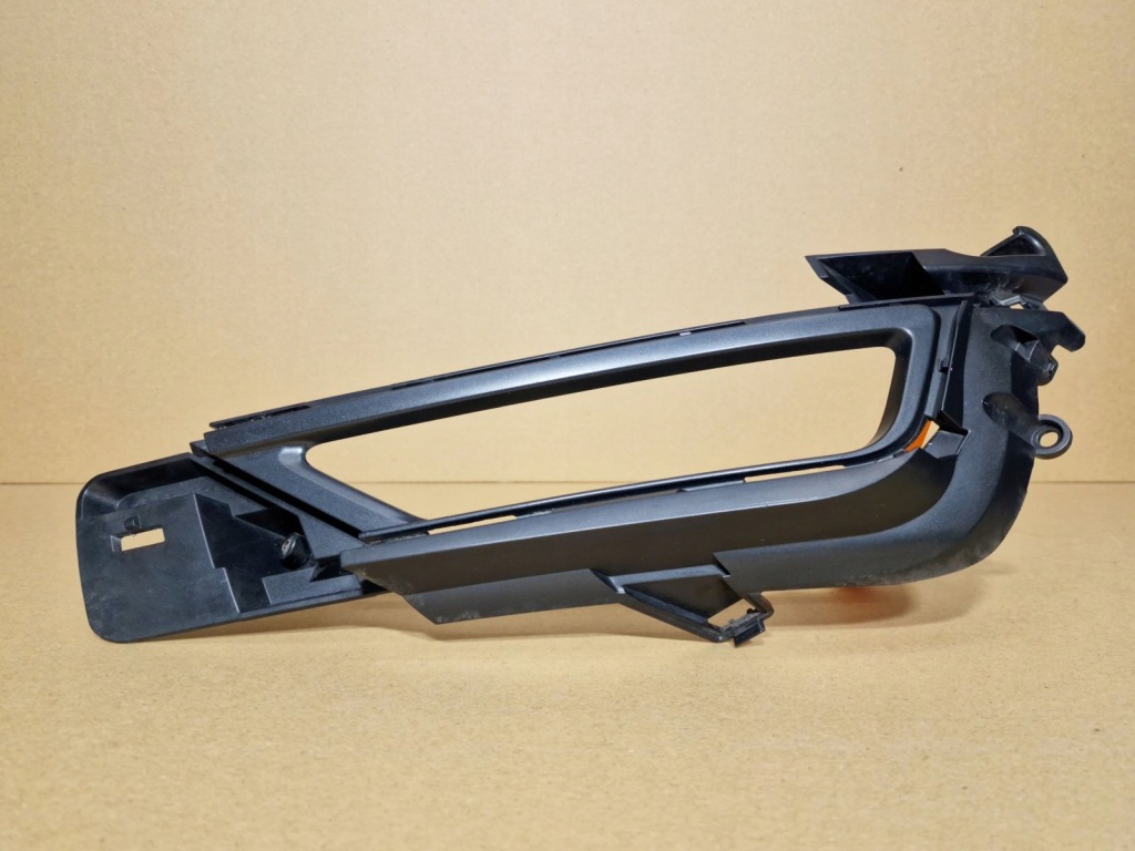 Купить Решётка бампера левое  перед volvo xc90 2 2016- r-design