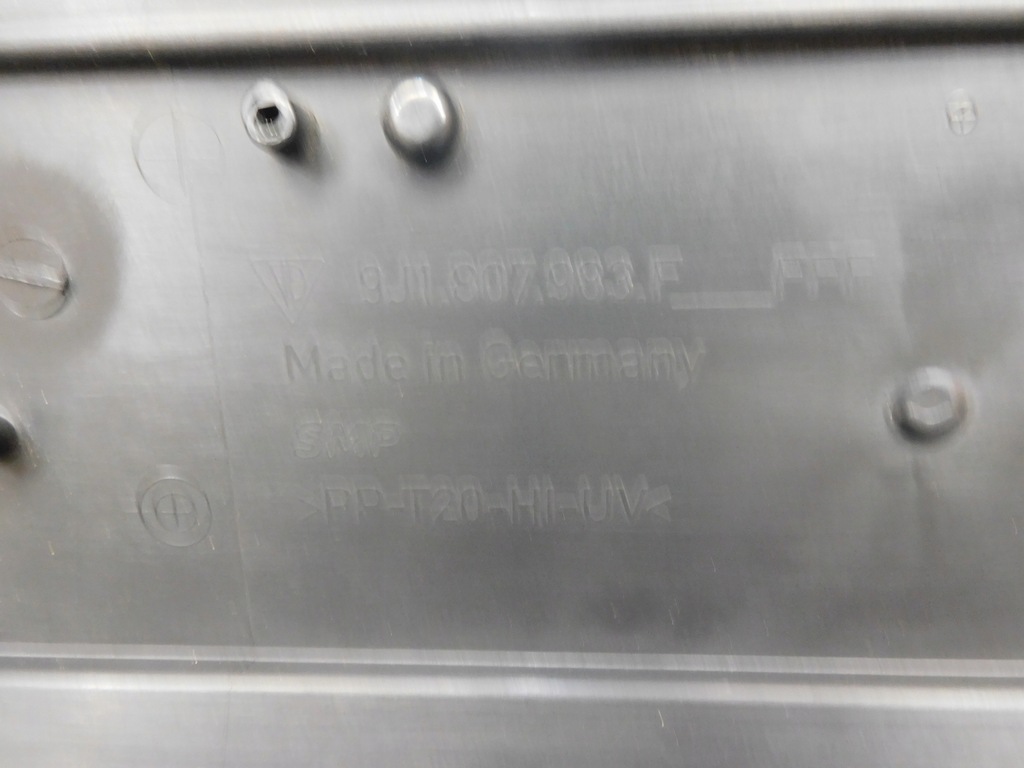 фото №12, Porsche taycan 9j 9j1807983f диффузор спойлер оригинальный номер