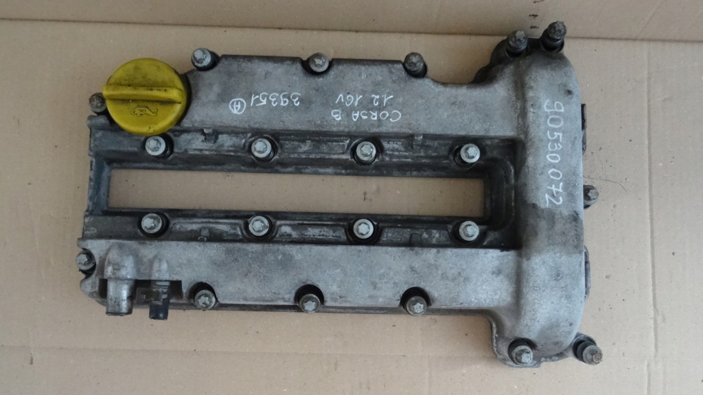 фото №4, Corsa b 1.2 крышка клапанов