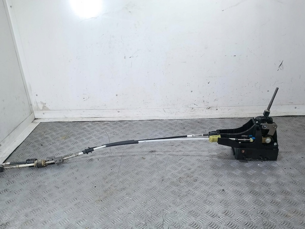 фото №1, Домкрат переключения передач тросы opel insignia 55563829