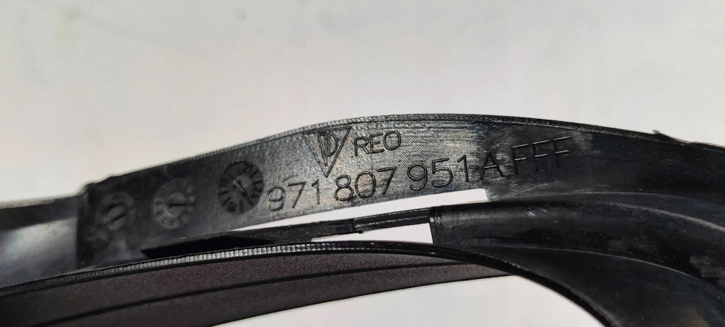 фото №7, Молдинг бампера задня заднього рамка вихлоп ліва porsche panamera 2017-