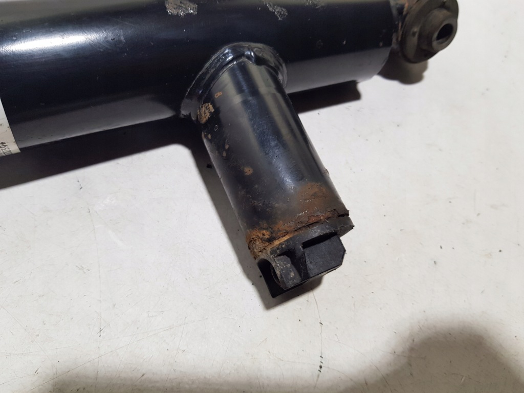 Купить Mercedes w207 амортизатор airmatic edc задний правая  2073204430