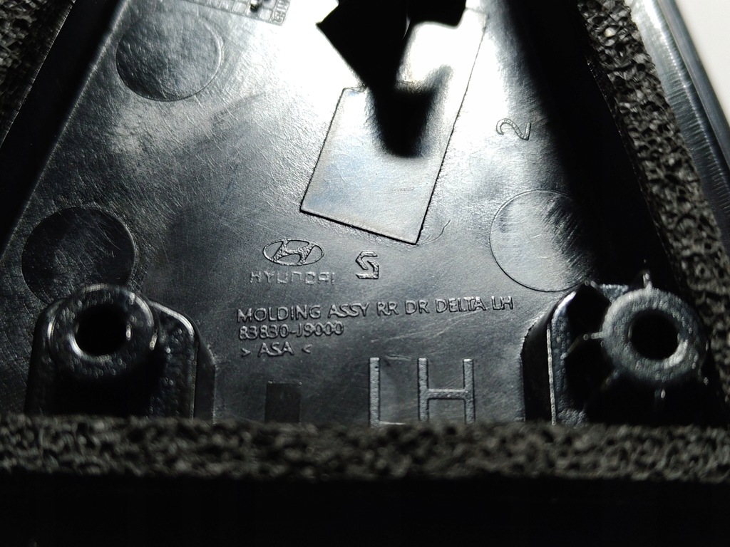 фото №7, Hyundai kona i треугольник заглушка дверь задняя задняя левая 83830-j9000 nowa!