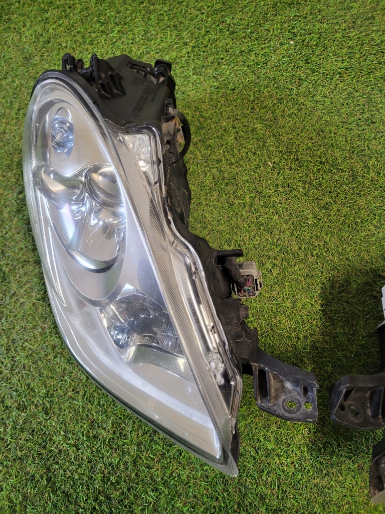 фото №2, Лампа правая ion imiev czero фара правый